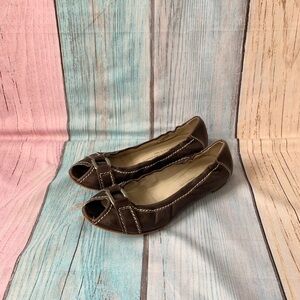 Elegant Attilio Giusti Leombruni Brown Peep-Toe Flats